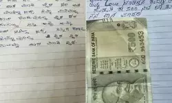 बोर्ड परीक्षा की कॉपी में मिल रहे पांच पांच सौ रुपए के करारे करारे नोट बोर्ड परीक्षा की कॉपी में मिल रहे पांच पांच सौ रुपए के करारे करारे नोट