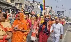 मंदिर तोड़े जाने के विरोध में सड़क पर उतरा जैन समाज- दुकान बंद कर..