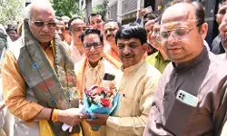 मंत्री कपिल के आवास पर पहुंचे कैबिनेट मंत्री धर्मपाल का जोरदार स्वागत मंत्री कपिल के आवास पर पहुंचे कैबिनेट मंत्री धर्मपाल का जोरदार स्वागत