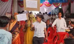 बसपा के मंडल स्तरीय सम्मेलन में महिलाओं का हंगामा- जिला अध्यक्ष पर..