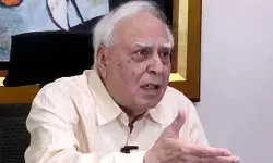 कपिल सिब्बल की आतंकियों को ठिकाने लगाने के बजाय मुकदमा चलाने.. कपिल सिब्बल की आतंकियों को ठिकाने लगाने के बजाय मुकदमा चलाने..