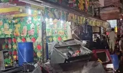 जूस में थूक में मूत्र को लेकर बवाल- दुकान छोड़कर भागा आरोपी जूस में थूक में मूत्र को लेकर बवाल- दुकान छोड़कर भागा आरोपी