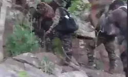 नक्सलियों पर एक्शन- सुरक्षा बलों ने पहाड़ पर घेरे 300 नक्सली नक्सलियों पर एक्शन- सुरक्षा बलों ने पहाड़ पर घेरे 300 नक्सली