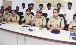 माओवादियों ने सरेंडर कर बचाई अपनी जान- पुलिस के सामने चौदह.. माओवादियों ने सरेंडर कर बचाई अपनी जान- पुलिस के सामने चौदह..