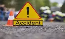 सड़क दुघर्टना में दो लोगों की हुई मौत, इतने लोग गंभीर रूप से घायल सड़क दुघर्टना में दो लोगों की हुई मौत, इतने लोग गंभीर रूप से घायल