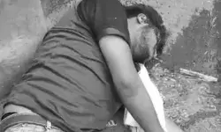 दिनदहाड़े चली गोलियां- दुकान पर जूस पी रहे युवक के सिर में मारी गोली दिनदहाड़े चली गोलियां- दुकान पर जूस पी रहे युवक के सिर में मारी गोली