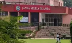 जामिया मिल्लिया इस्लामिया में छात्रों का बवाल- आधा दर्जन स्टूडेंट.. जामिया मिल्लिया इस्लामिया में छात्रों का बवाल- आधा दर्जन स्टूडेंट..