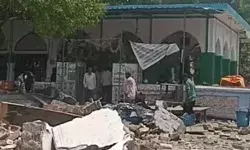 KGMU में लगातार तीसरे दिन चल रहा बुलडोजर- खाली कराई जमीन की जा.. KGMU में लगातार तीसरे दिन चल रहा बुलडोजर- खाली कराई जमीन की जा..