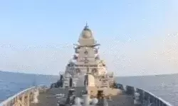 पहलगाम अटैक- अरब सागर में नौसेना ने दागी एंटी शिप मिसाइलें पहलगाम अटैक- अरब सागर में नौसेना ने दागी एंटी शिप मिसाइलें