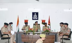 ADG ने बैठक कर अधिकारियों को दिए निर्देश- बदमाशों के खिलाफ हो..... ADG ने बैठक कर अधिकारियों को दिए निर्देश- बदमाशों के खिलाफ हो.....