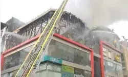 भयंकर आग में धधका क्रोमा शोरूम-लेवल 3 की आग डिक्लेयर भयंकर आग में धधका क्रोमा शोरूम-लेवल 3 की आग डिक्लेयर