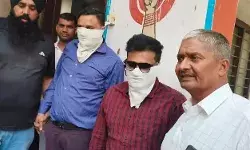 एंटी करप्शन के जाल में फंसे दो बाबू 70 हजार की रिश्वत लेते अरेस्ट एंटी करप्शन के जाल में फंसे दो बाबू 70 हजार की रिश्वत लेते अरेस्ट