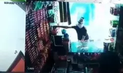 मेरी भी दर्ज करो रिपोर्ट- आधा किलो रसगुल्ले व दो गुटखे चोरी हो गए साहब मेरी भी दर्ज करो रिपोर्ट- आधा किलो रसगुल्ले व दो गुटखे चोरी हो गए साहब