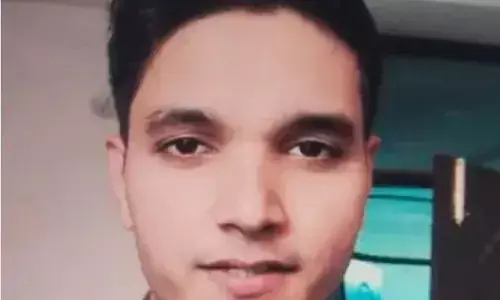 रिश्वत लेते पकड़े गए दरोगा ने रचा गजब का प्रपंच- सीने पर हाथ रखकर..