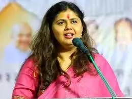महिला मंत्री को भेजें अश्लील मैसेज एवं कॉल कर किया परेशान महिला मंत्री को भेजें अश्लील मैसेज एवं कॉल कर किया परेशान