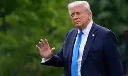 ट्रंप ने ईरान से तेल खरीदने वाले देशों पर प्रतिबंध लगाने की दी धमकी ट्रंप ने ईरान से तेल खरीदने वाले देशों पर प्रतिबंध लगाने की दी धमकी