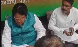 सांसद रामजीलाल सुमन हाउस अरेस्ट- घर के बाहर कई थानों की फोर्स व PAC सांसद रामजीलाल सुमन हाउस अरेस्ट- घर के बाहर कई थानों की फोर्स व PAC