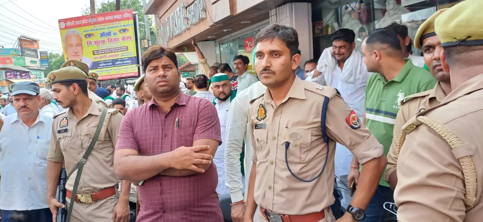 GIC में हुई किसान महापंचायत टाउन हॉल में राष्ट्रगान के साथ खत्म GIC में हुई किसान महापंचायत टाउन हॉल में राष्ट्रगान के साथ खत्म