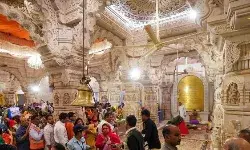 राम मंदिर में पूछताछ किए जाने पर पुलिस से भिड़ी मुस्लिम महिला- ली गई.. राम मंदिर में पूछताछ किए जाने पर पुलिस से भिड़ी मुस्लिम महिला- ली गई..