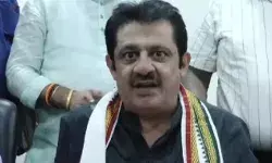 बोले मंत्री जमीर- पाक के लिए मैं अकेला ही काफी- बस मुझे आत्मघाती बम.. बोले मंत्री जमीर- पाक के लिए मैं अकेला ही काफी- बस मुझे आत्मघाती बम..