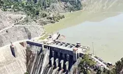 टेंशन के बीच भारत का पाक को हाइईटेंशन करंट- रोका चिनाब का पानी टेंशन के बीच भारत का पाक को हाइईटेंशन करंट- रोका चिनाब का पानी