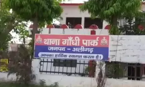 नींद की गोलियां खिलाकर परिवार को बेहोश कर प्रेमी संग भागी रीलबाज महिला