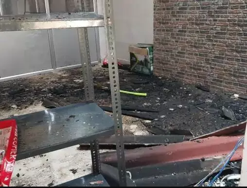साइबर क्राइम थाने में आग- महत्वपूर्ण दस्तावेज व उपकरण हुए खाक साइबर क्राइम थाने में आग- महत्वपूर्ण दस्तावेज व उपकरण हुए खाक
