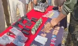 पंजाब को दहलाने की साज़िश नाकाम, हथियारों का बड़ा जखीरा बरामद पंजाब को दहलाने की साज़िश नाकाम, हथियारों का बड़ा जखीरा बरामद