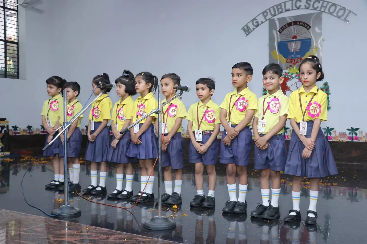 MG पब्लिक स्कूल में मदर्स डे पर मिला माताओं को सम्मान- बच्चों ने दी... MG पब्लिक स्कूल में मदर्स डे पर मिला माताओं को सम्मान- बच्चों ने दी...