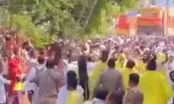 बाल बाल बचे प्रेमानंद महाराज- पदयात्रा के दौरान गिरने लगा था... बाल बाल बचे प्रेमानंद महाराज- पदयात्रा के दौरान गिरने लगा था...