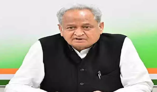 भारतीय सेना हर तरह की परिस्थितियों से निपटने में सक्षम- गहलोत भारतीय सेना हर तरह की परिस्थितियों से निपटने में सक्षम- गहलोत