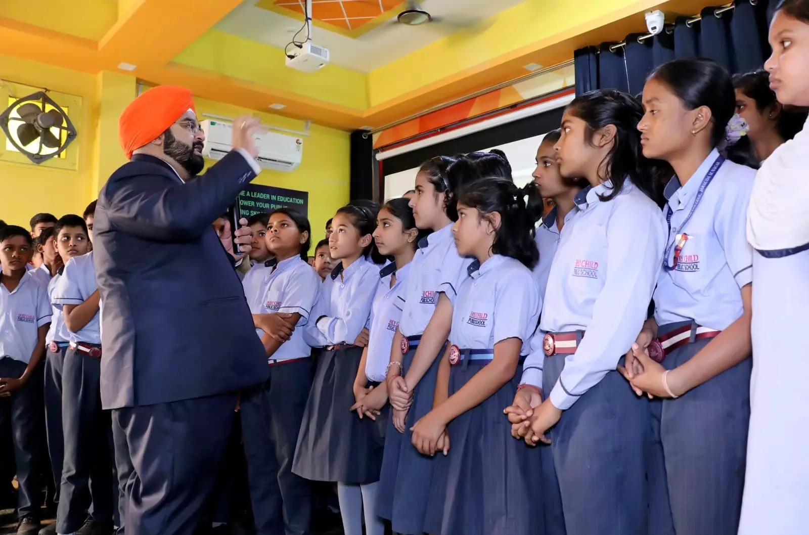 होली चाइल्ड में आरंभ हुई आत्मविश्वास निर्माण व कौशल वृद्धि कार्यशाला होली चाइल्ड में आरंभ हुई आत्मविश्वास निर्माण व कौशल वृद्धि कार्यशाला