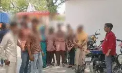 टीचर करता था अश्लील हरकते, दिखाता अश्लील वीडियो- छात्राओ ने बताई सच्चाई टीचर करता था अश्लील हरकते, दिखाता अश्लील वीडियो- छात्राओ ने बताई सच्चाई