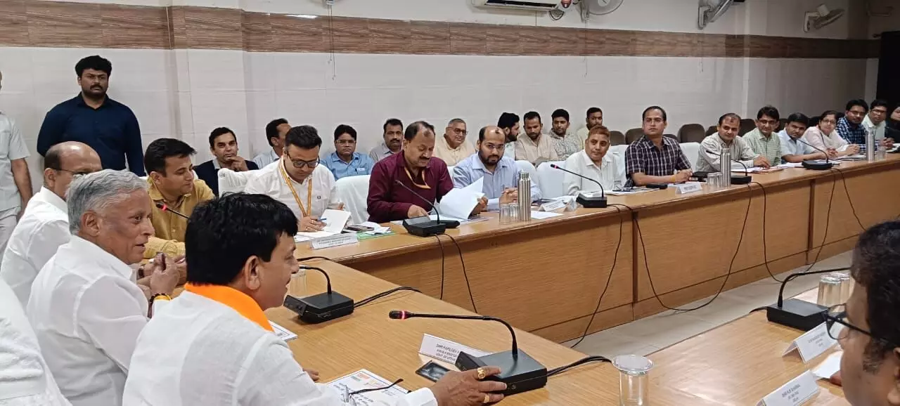 बोले रेल जलशक्ति मंत्री- बगैर शौचालय नहीं रहे कोई घर- यह भी दी हिदायत बोले रेल जलशक्ति मंत्री- बगैर शौचालय नहीं रहे कोई घर- यह भी दी हिदायत