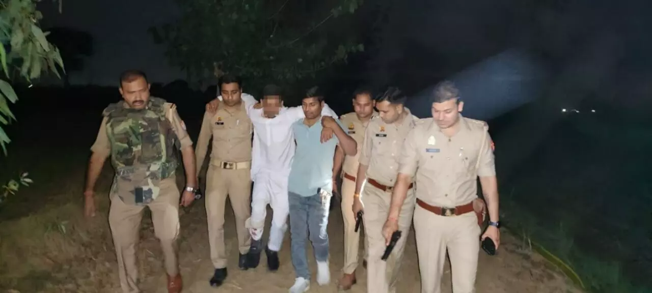 रंगदारी मांगने में सिद्धहस्त 10000 का इनामी गैंगस्टर मुठभेड़ में जख्मी रंगदारी मांगने में सिद्धहस्त 10000 का इनामी गैंगस्टर मुठभेड़ में जख्मी