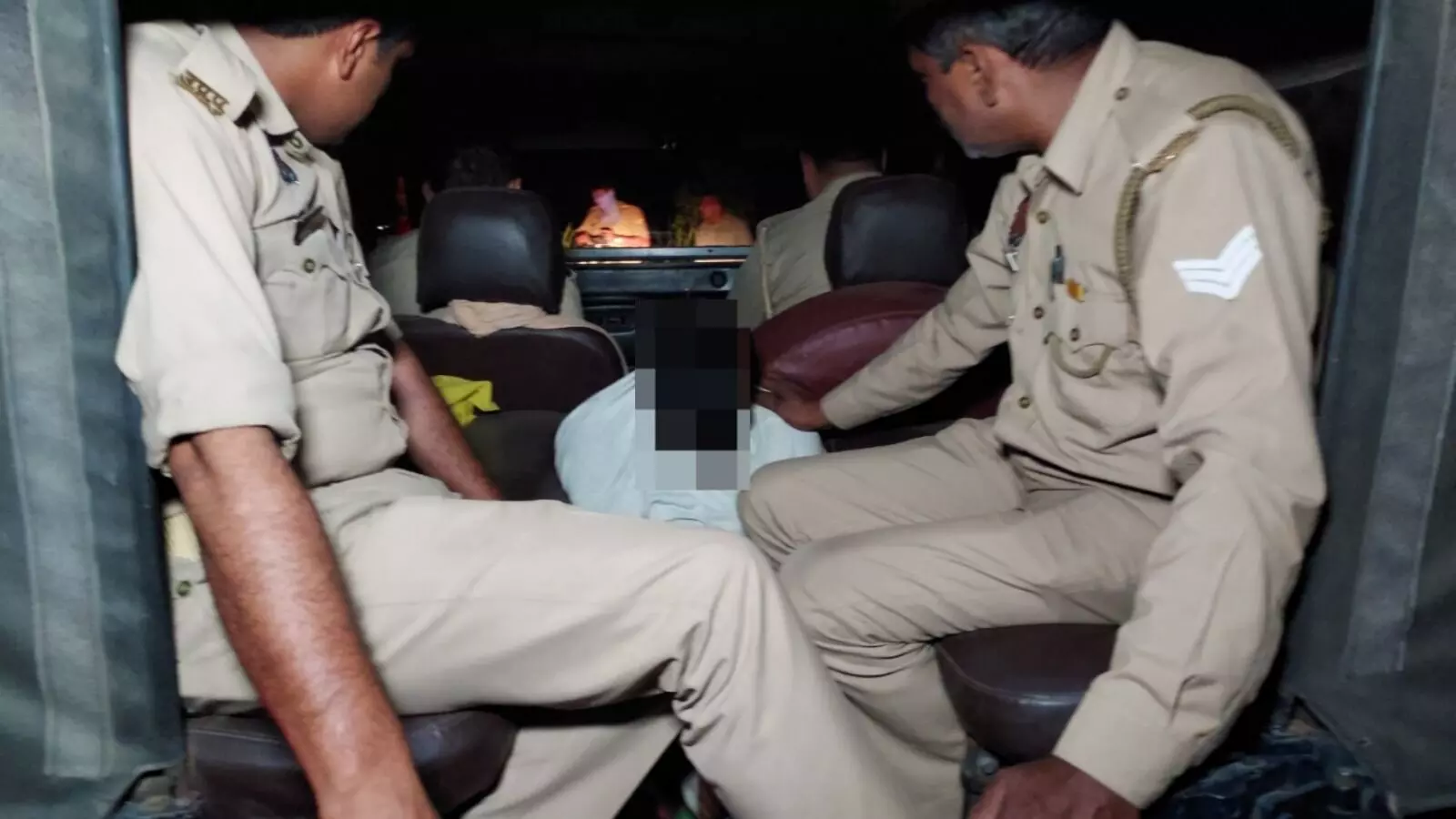 एनकाउंटर में 10000 के इनामी को लगी गोली- गौकशी के मामले में था वांछित एनकाउंटर में 10000 के इनामी को लगी गोली- गौकशी के मामले में था वांछित
