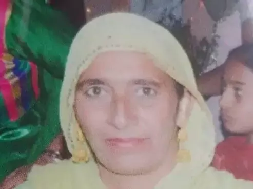 पाकिस्तानी ड्रोन अटैक में जख्मी हुई महिला ने हारी जिंदगी की जंग पाकिस्तानी ड्रोन अटैक में जख्मी हुई महिला ने हारी जिंदगी की जंग
