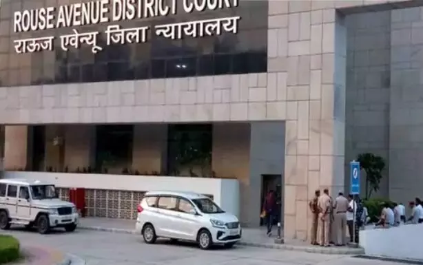 चुनाव आयोग दफ्तर के बाहर प्रदर्शन मामले में TMC नेता कोर्ट में हुए पेश चुनाव आयोग दफ्तर के बाहर प्रदर्शन मामले में TMC नेता कोर्ट में हुए पेश