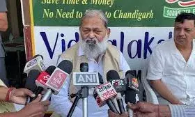 सीज फायर पर बोलते बोलते मंत्री ने इंदिरा गांधी पर बोला हमला