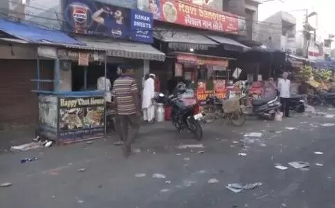सांबा में स्थिति हुई सामान्य- रोजाना की तरह काम में जुटे लोग सांबा में स्थिति हुई सामान्य- रोजाना की तरह काम में जुटे लोग