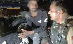 दो थानों की पुलिस से गोकशों की मुठभेड़- दो गोकशों को लगी गोली