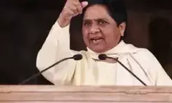 मायावती ने पूछा- बीजेपी देश की बेटी के अपमान पर कब लगी एक्शन? मायावती ने पूछा- बीजेपी देश की बेटी के अपमान पर कब लगी एक्शन?