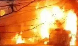 दो ट्रकों की टक्कर के बाद 1 ट्रक में लगी आग- ड्राइवर की जिंदा जलकर मौत