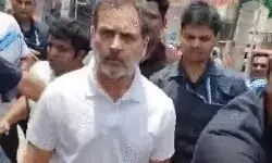 परमिशन नहीं होने के बावजूद छात्रावास पहुंचे राहुल-12 मिनट में संबोधन..