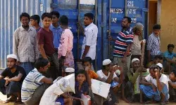 बोला सुप्रीमकोर्ट- खूबसूरती से गढी गई रोहिंग्याओं को समुद्र में.... बोला सुप्रीमकोर्ट- खूबसूरती से गढी गई रोहिंग्याओं को समुद्र में....