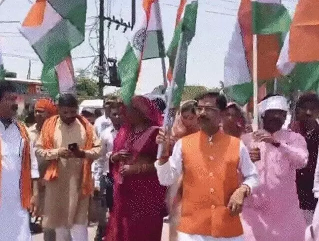 अब फिसली भाजपा MLA की जुबान- बोले UN के आदेश पर हुआ सीज फायर अब फिसली भाजपा MLA की जुबान- बोले UN के आदेश पर हुआ सीज फायर
