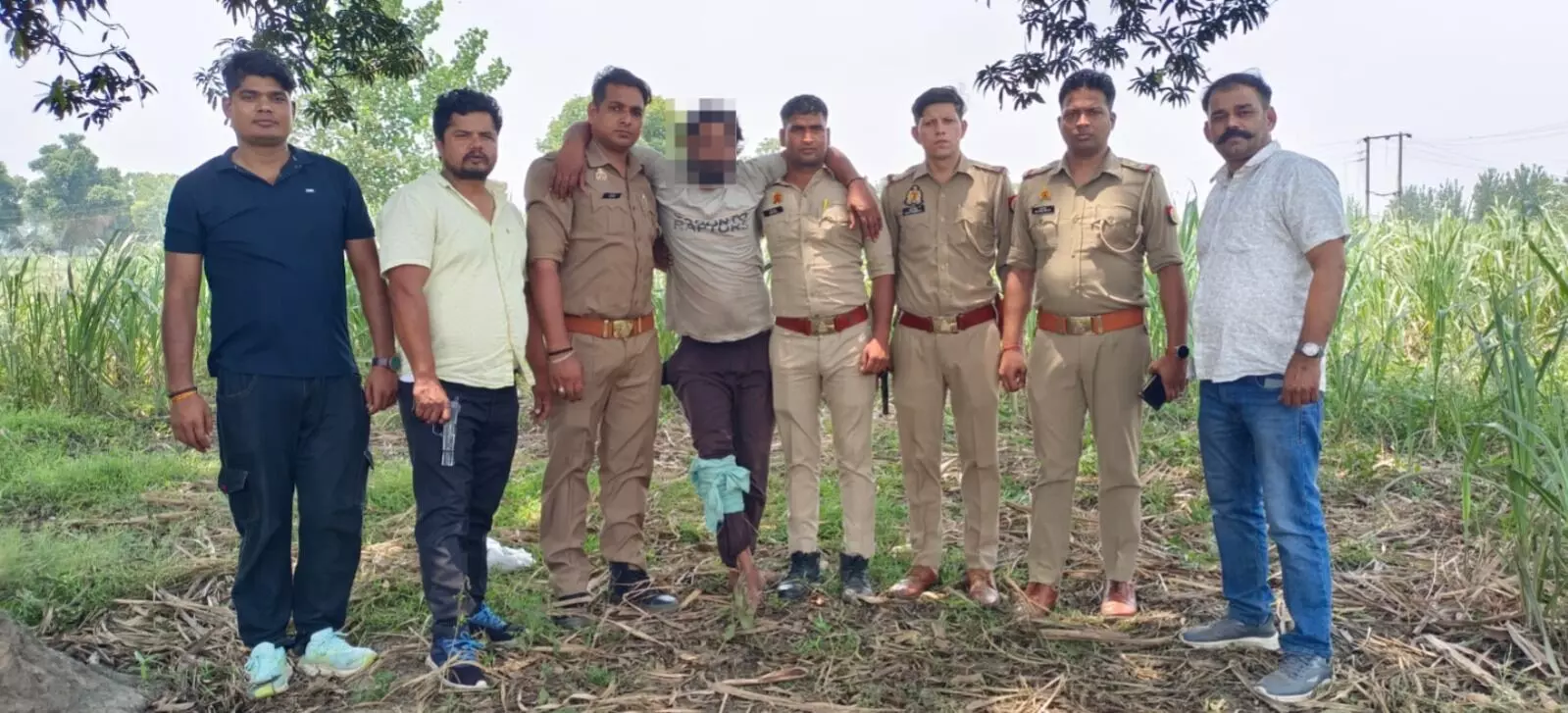 फरार चल रहा गैंगस्टर मुठभेड़ में घायल कर किया गिरफ्तार- अवैध शस्त्र... फरार चल रहा गैंगस्टर मुठभेड़ में घायल कर किया गिरफ्तार- अवैध शस्त्र...