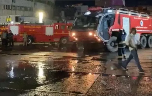 टेक्सटाइल मार्केट में लगी आग से लोगों में दहशत- लाखों का माल हुआ खाक टेक्सटाइल मार्केट में लगी आग से लोगों में दहशत- लाखों का माल हुआ खाक