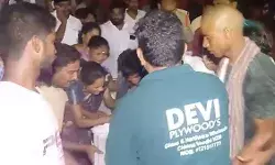 खेल रहे बच्चों पर मौत का झपट्टा- कार में ऐसे चली गई चार बच्चों की जान खेल रहे बच्चों पर मौत का झपट्टा- कार में ऐसे चली गई चार बच्चों की जान