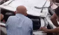 हाईवे पर हादसा- तेज रफ्तार कार बेकाबू होकर नदी में गिरी- पांच की मौत